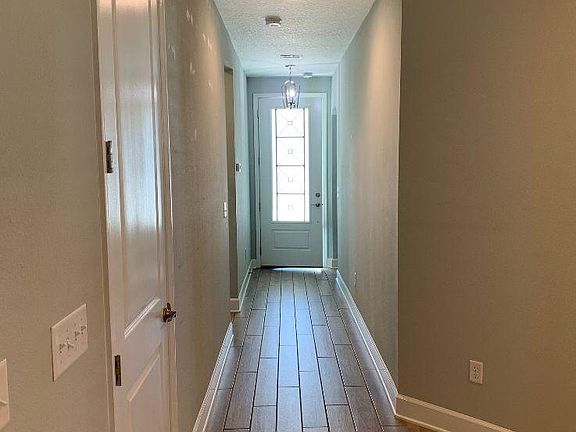 2nd image of 25 Campfield Ln