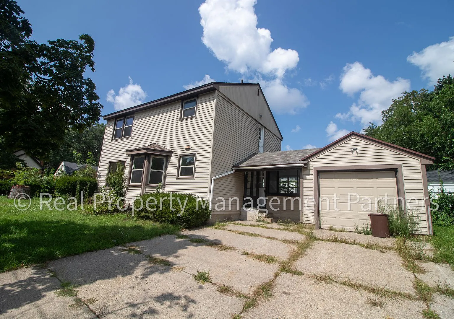 4-Bedroom Home Renovated Kitchen and 4-Season Sunroom on a Corner Lot — Photo 1