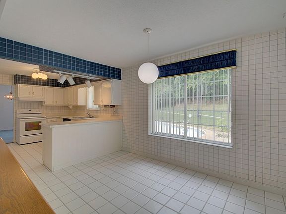 3rd image of 6367 Terra Ct