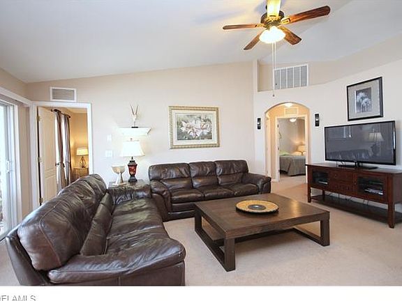 3rd image of 2916 NE 5th Pl
