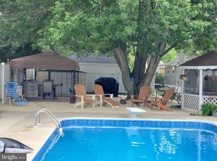 6 Pennsylvania Ave, Berlin, NJ 08009