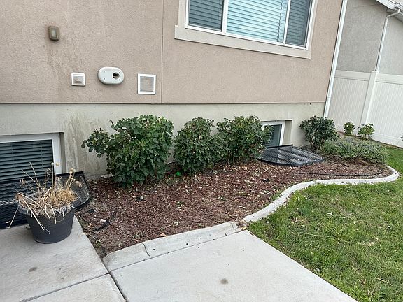 5th image of 134 E Zinfandel Ln
