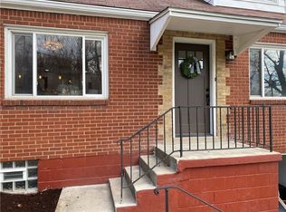 242 Calmar Dr, Verona, PA