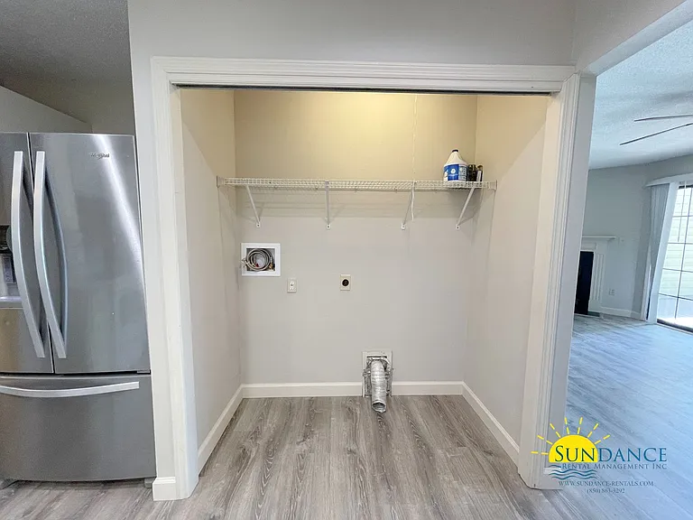 221 Shalimar Dr — Photo 25