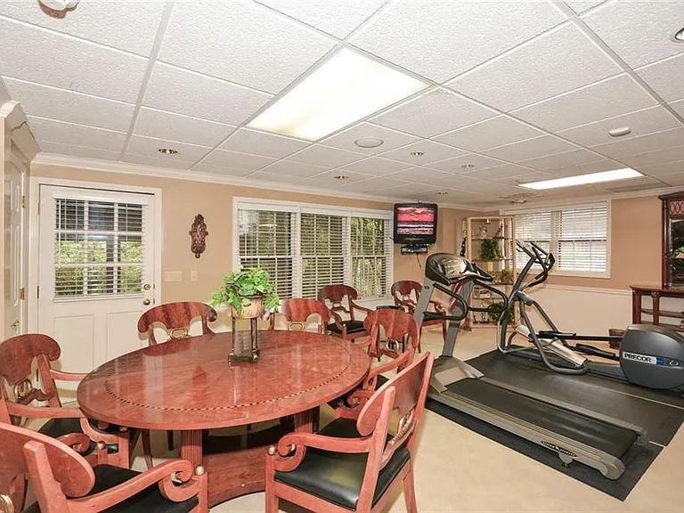 1640 Lazy River Ln — Photo 76