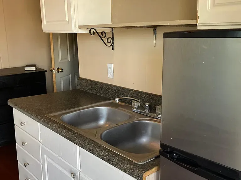 465 Craft St #B — Photo 6