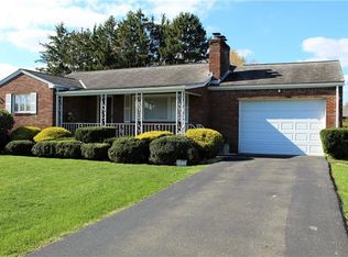 2328 W Pike St, Houston, PA 15342