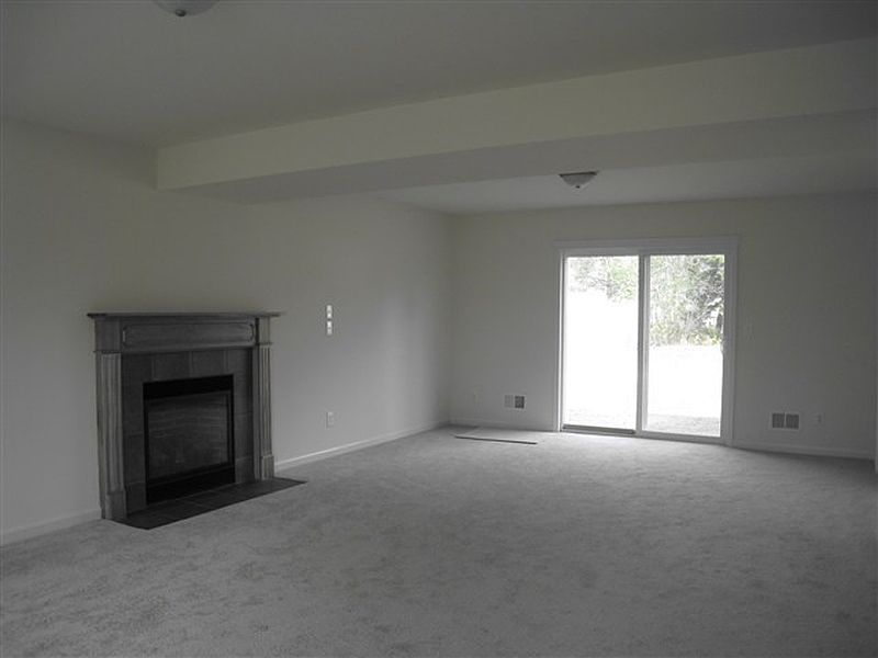 2nd image of 8 FIDDLERS Lane
