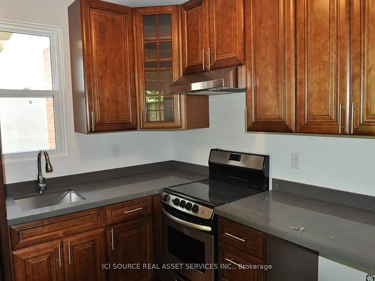 201 Crawford St #4 — Photo 5