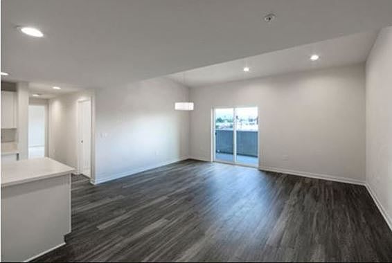 2nd image of 6332 Woodman Ave #3