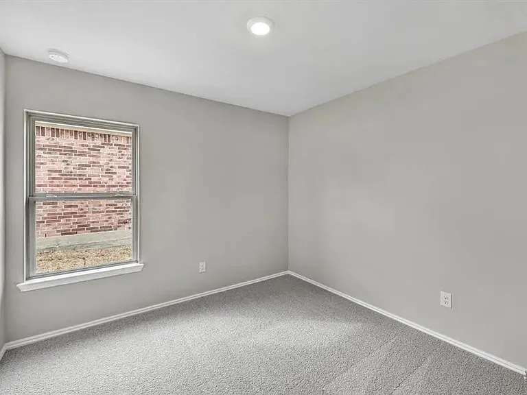 8213 Red Spruce St — Photo 9