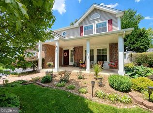 106 Nalls Ct, Sterling, VA 20164