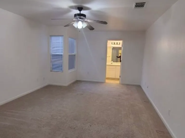 1943 Preston Way — Photo 7