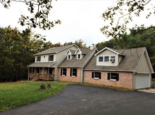 2760 Adirondack Dr, Blakeslee, PA 18610