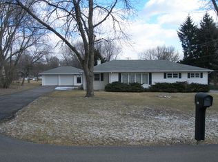 930 S Pine St, New Lenox, IL 60451