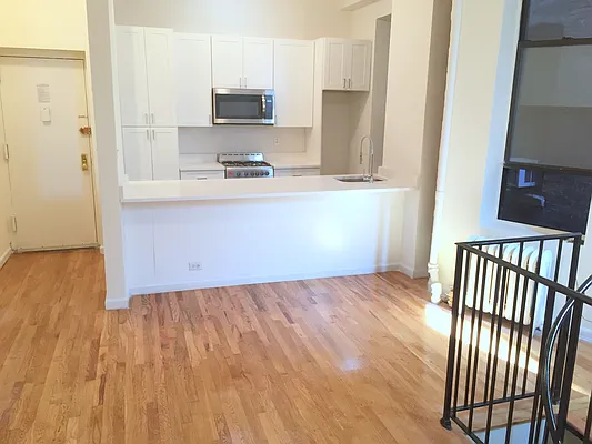 Rented by Bond New York | media 12