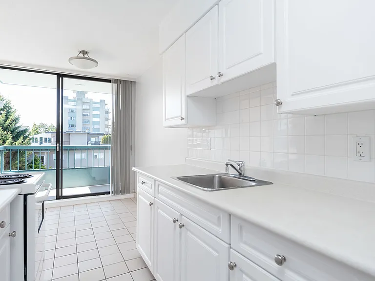 2324 W 1st Ave #1002 — Photo 8