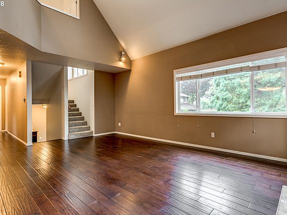 4th image of 9390 SW 70th Ave