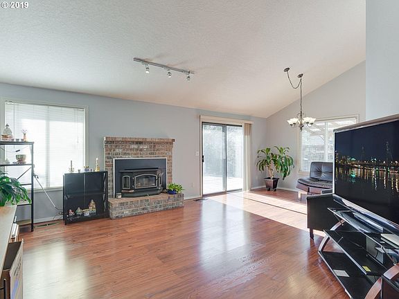 5th image of 6772 SE Blaine St