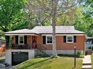 1524 N Berry Rd, Saint Louis, MO 63119