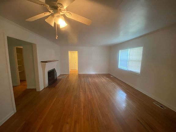 2nd image of 221 Westridge Dr