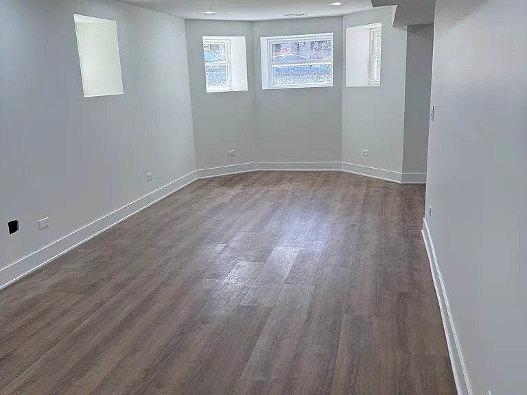 3311 N Ridgeway Ave #1 — Photo 15