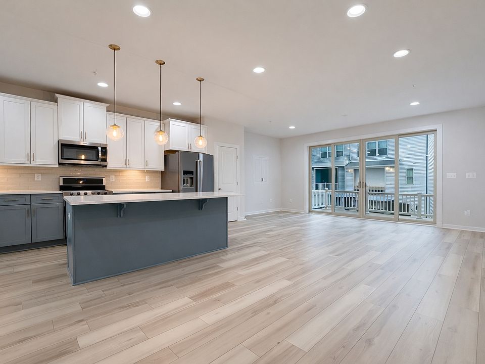1st image of 8642 Satinwood Dr