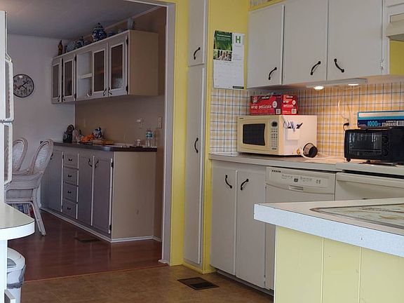 2nd image of 5145 E Bay Dr #230
