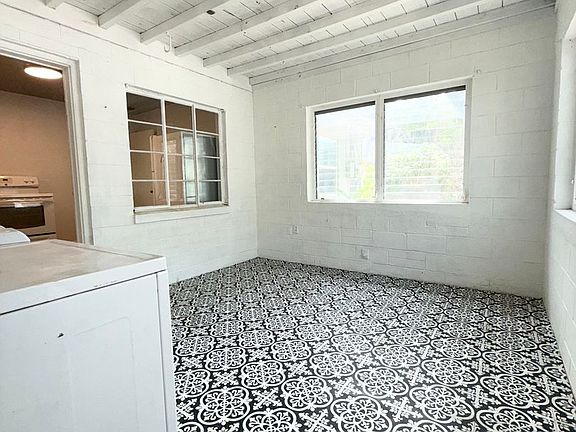 3rd image of 1016 Alba Dr