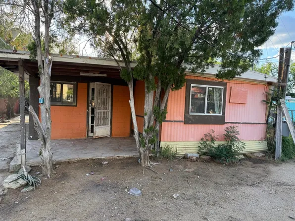 3118 S Bartlett Ave, Laredo, TX 78046