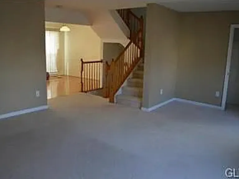 4034 Clubhouse Ct — Photo 3