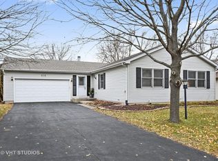 576 Norman Dr, Cary, IL 60013