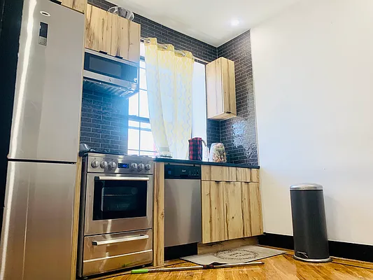 Rented by Blue Egg Realty Corp | media 1