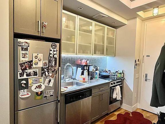 5th image of 185 Leonard St APT 3F