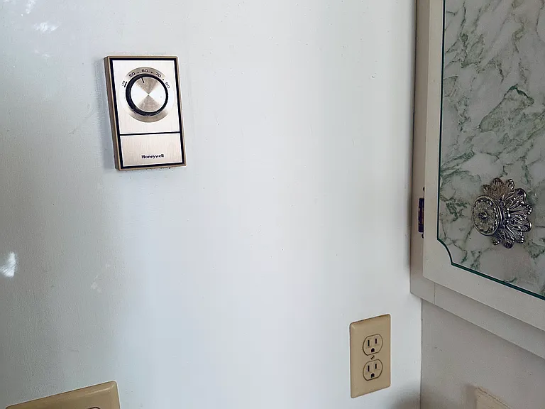 410 Barbara Dr — Photo 18