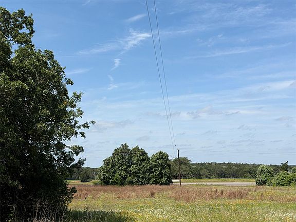 2nd image of 829 Old Highway 20 Unit A