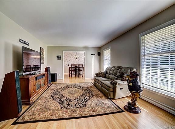 5th image of 1317 Bucknell Ave