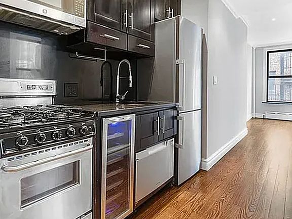 3rd image of 336 E 18th St #B