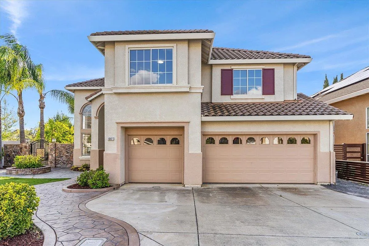 4047 Avignon Ln photo 1