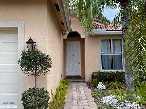 2nd image of 5321 Sancerre Cir
