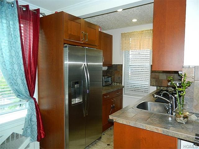 1st image of 678 Warburton Ave APT 6J
