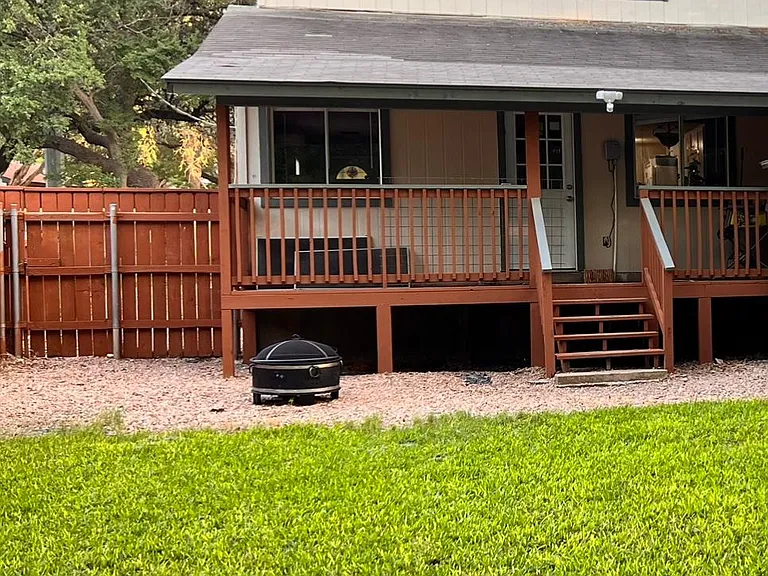 414 W Dittmar Rd #B — Photo 16