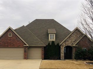 4004 SW Flagstone Blvd, Bentonville, AR 72713