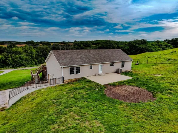 130 SE Sparta Rd, Faucett, MO 64448