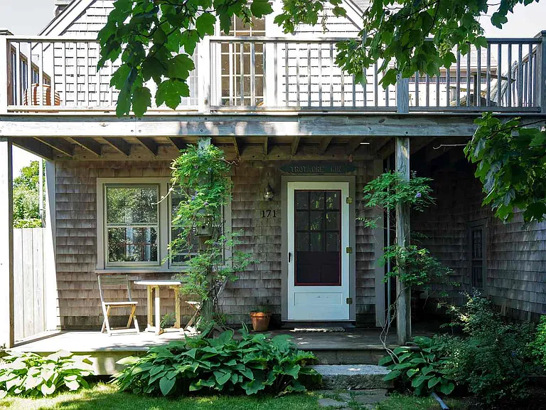 171 Hummock Pond Rd — Photo 1