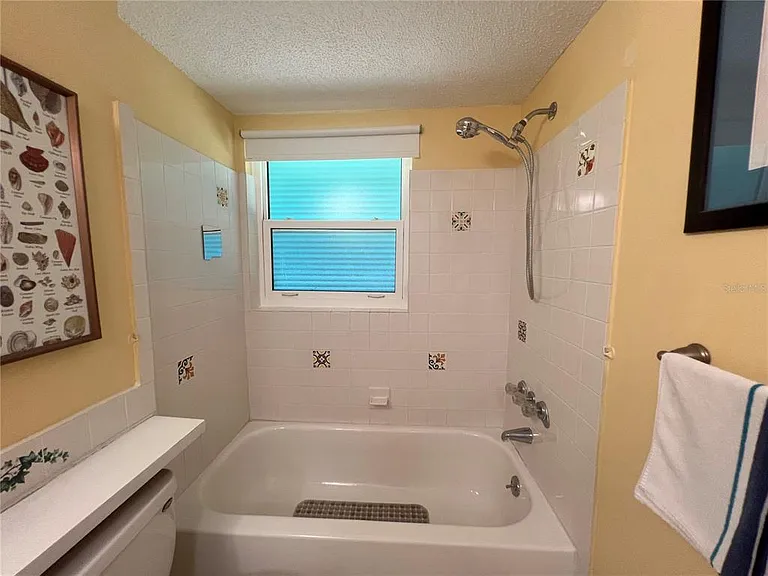 650 Hartford Dr NW — Photo 26