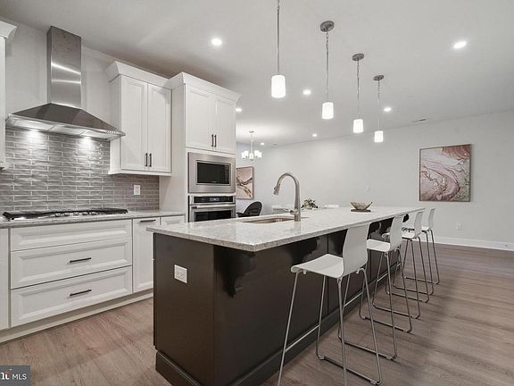 3rd image of 512 Fullerton Farm Ct #19