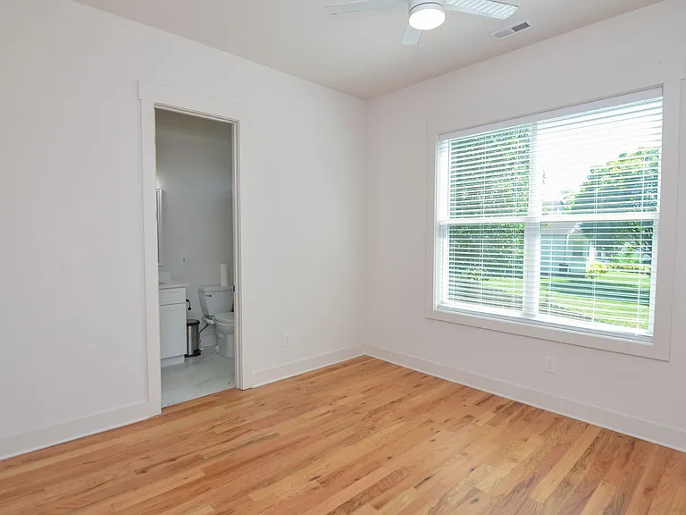 411 McAdoo Ave — Photo 6