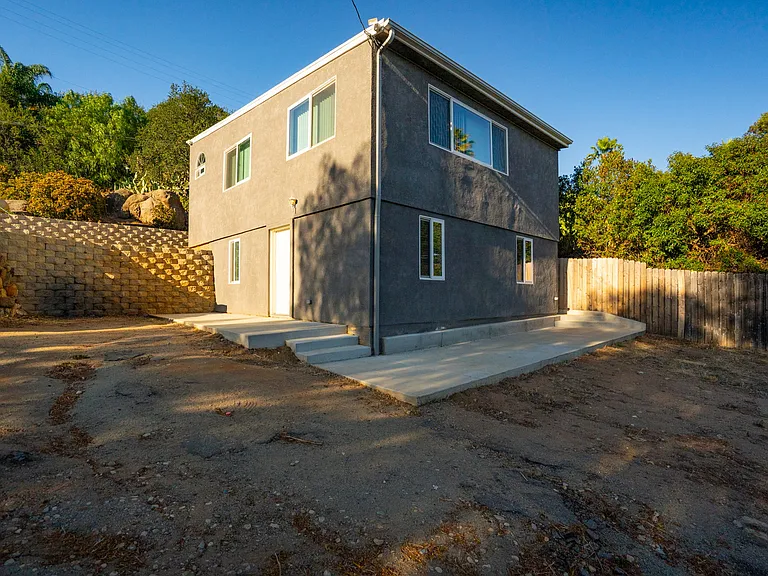 10177 Hawley Rd — Photo 46