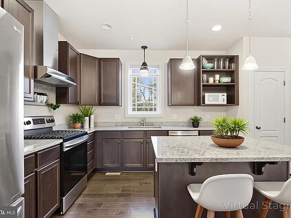 4th image of 8406 Spring Creek Way